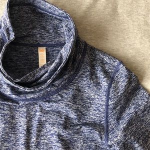 Lucy Activewear (NorthFace) Yoga Sweater